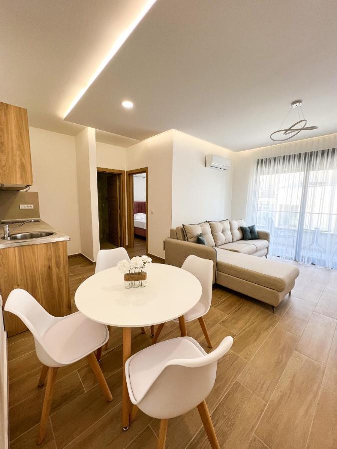 Square Residence Улцин Екстериор снимка