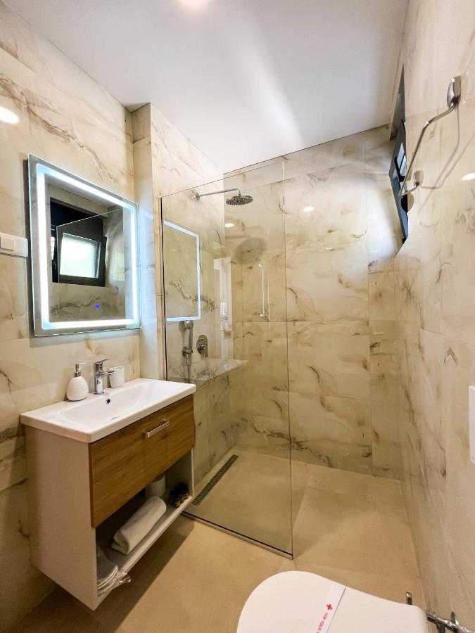 Square Residence Улцин Екстериор снимка