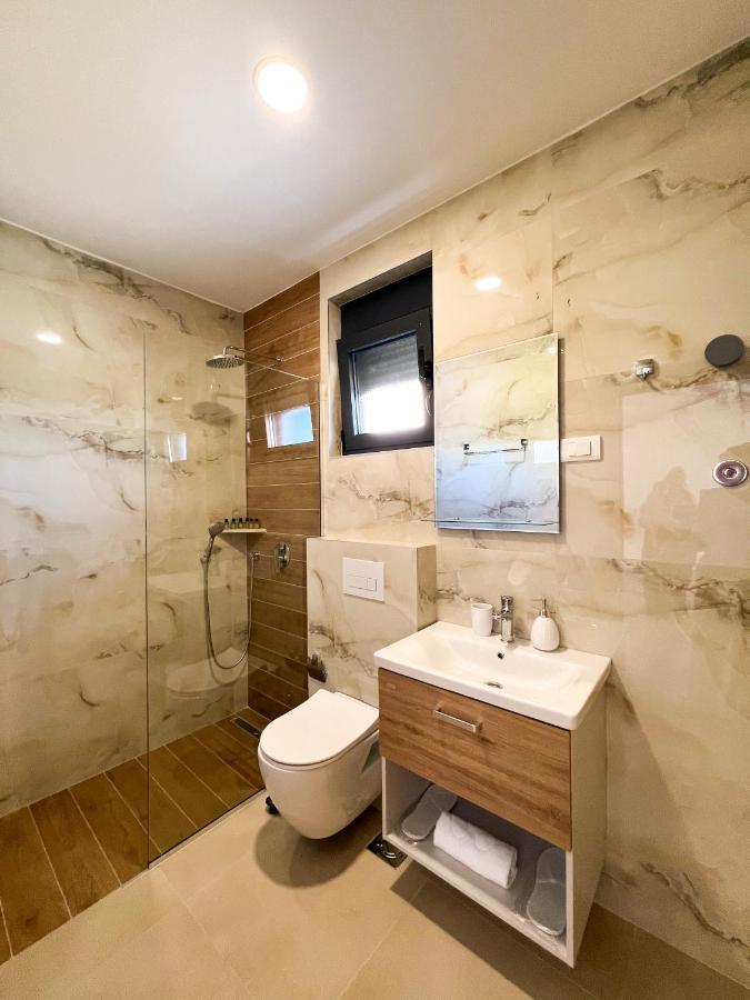 Square Residence Улцин Екстериор снимка