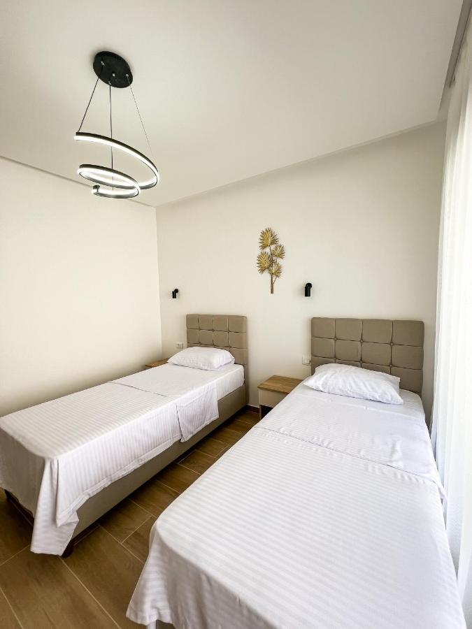 Square Residence Улцин Екстериор снимка