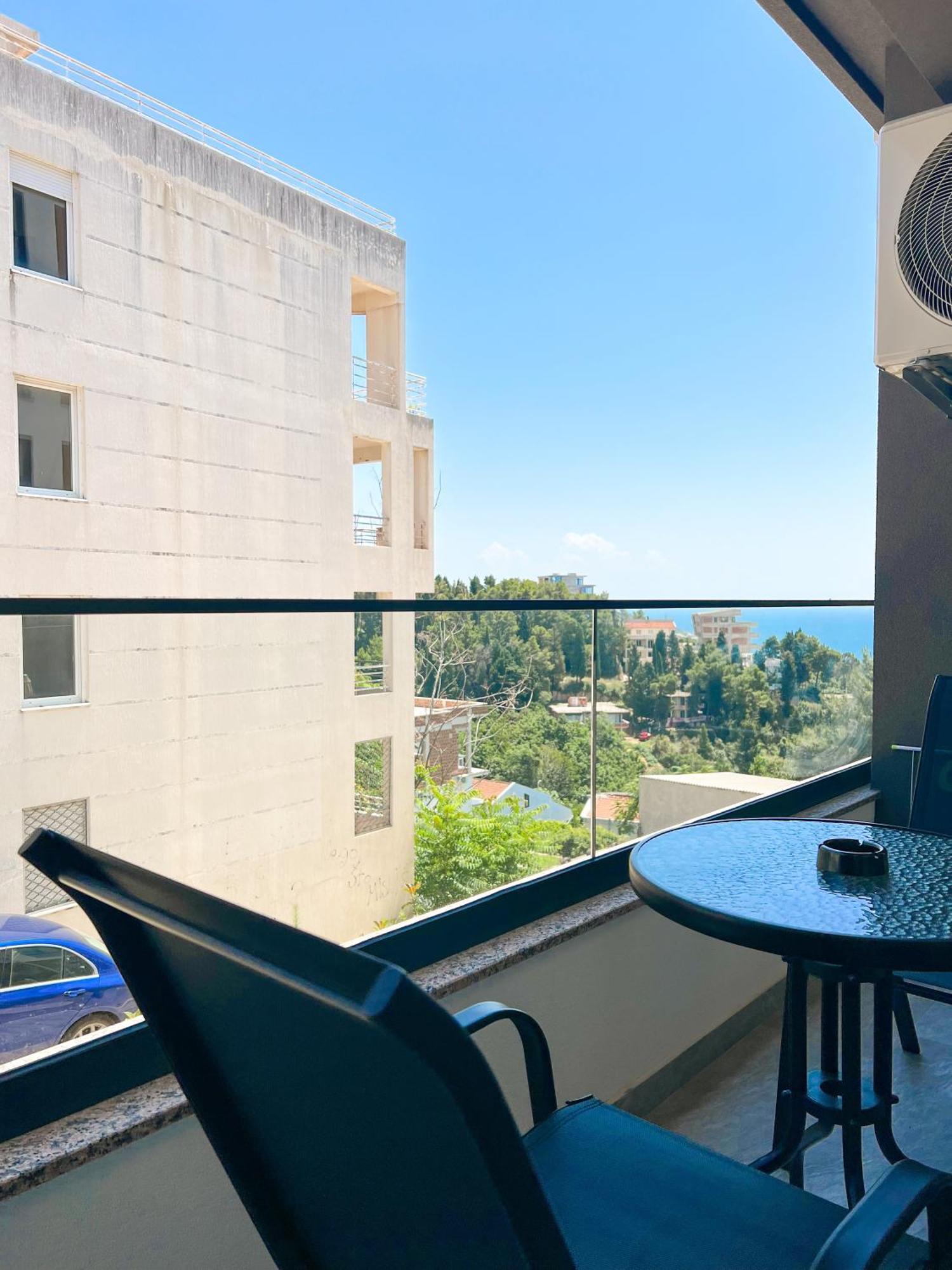 Square Residence Улцин Екстериор снимка