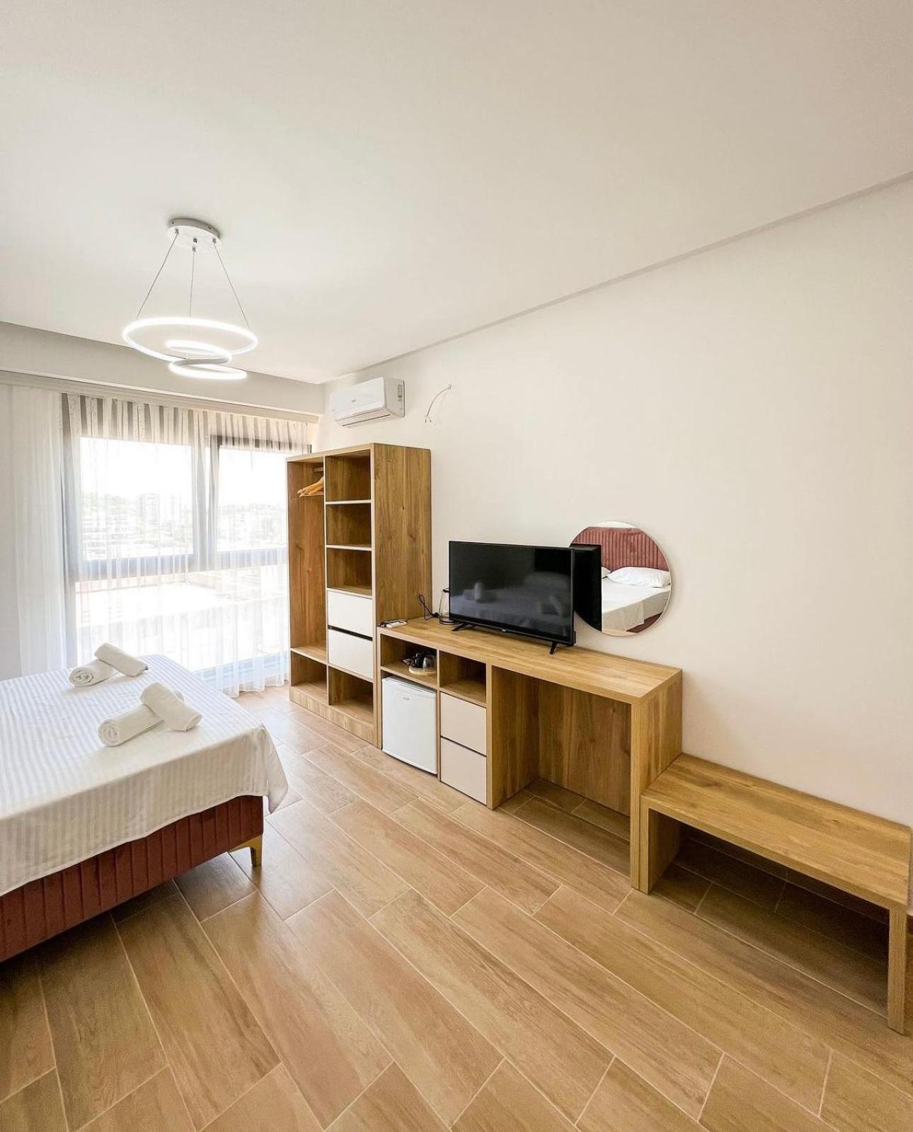 Square Residence Улцин Екстериор снимка
